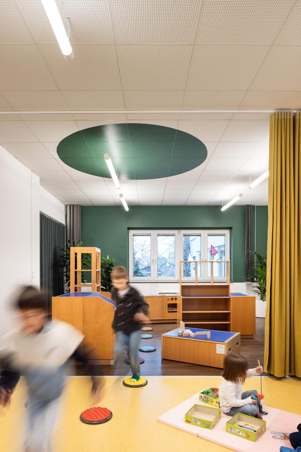 joyjoy_matejhakar.com©2024_L3A4357&_L3A4373